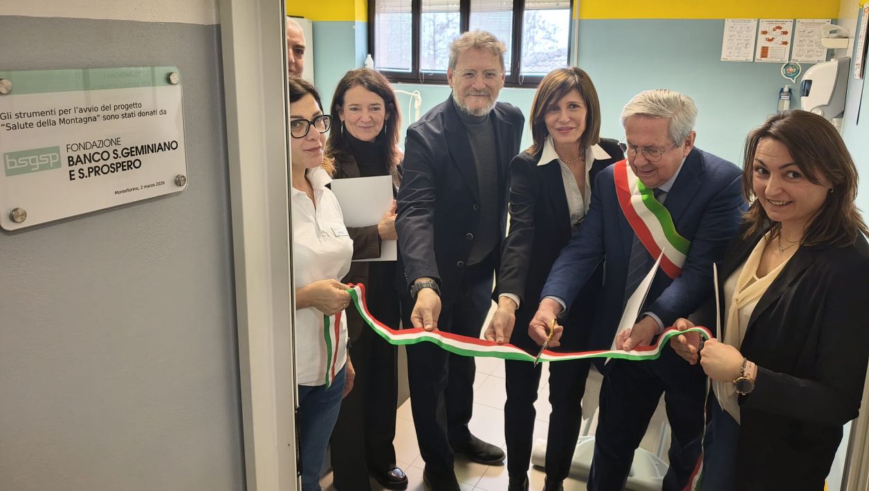 Foto taglio del nastro Foto taglio del nastro